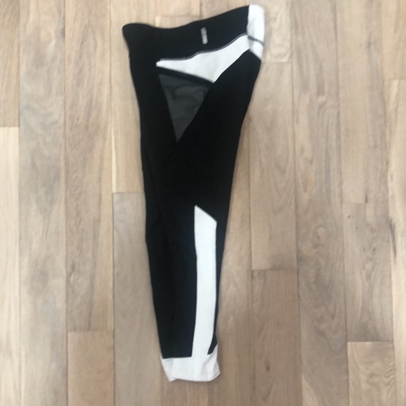 Zella Athletic Leggings - Picture 4 of 5
